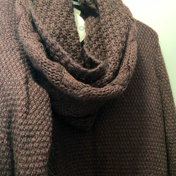 Indigo sweater in beautiful chocolate brown color! - Picture 1 of 3